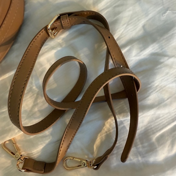 Tan Shoulder Bag - Picture 6 of 7